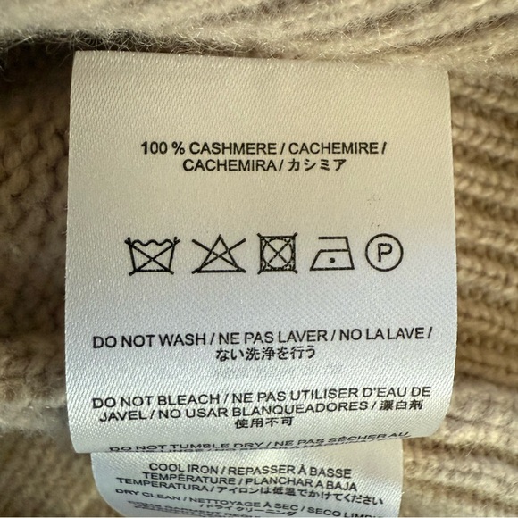 Arch4 Thick Cashmere Clifton Gate Long
Sleeve Polo Sweater Beige Size Medium - Picture 8 of 10